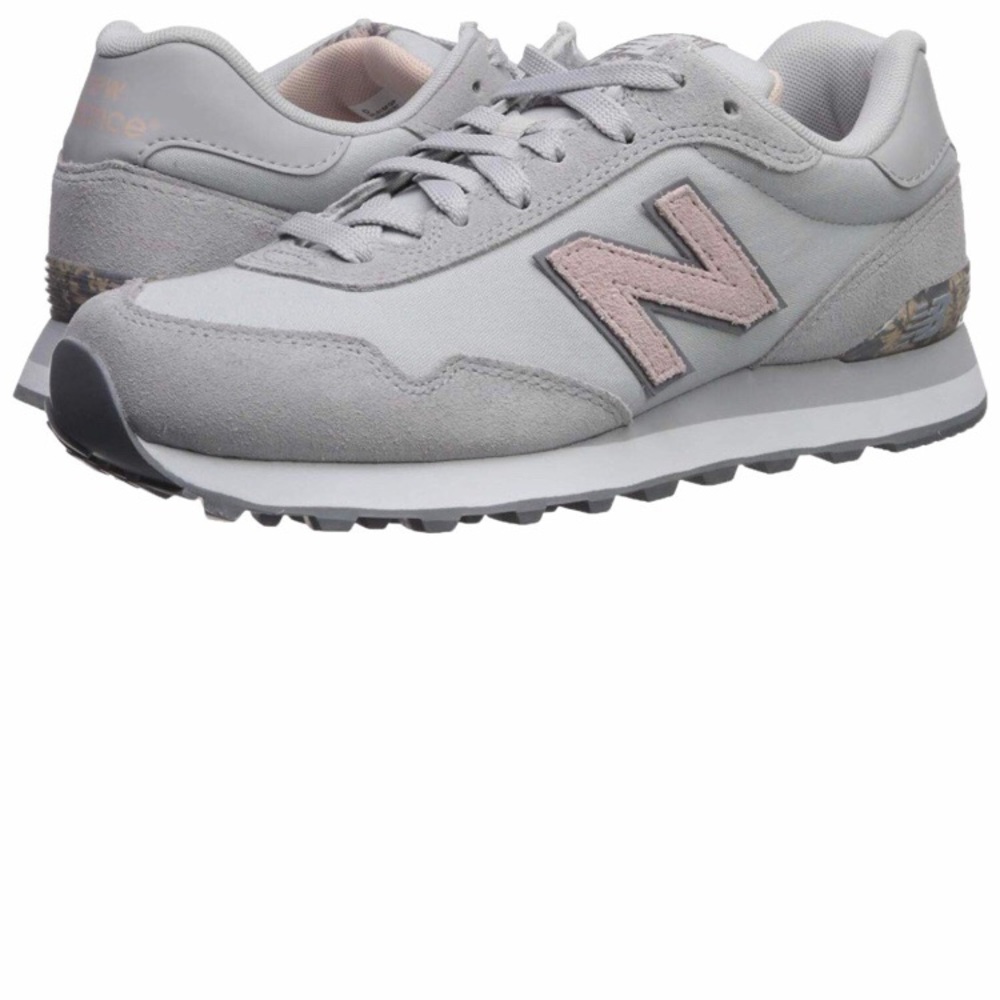 New Balance classic sneakers